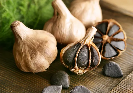 سیر سیاه خشک مناسب پخت‌ و پز و سالاد های مدرن